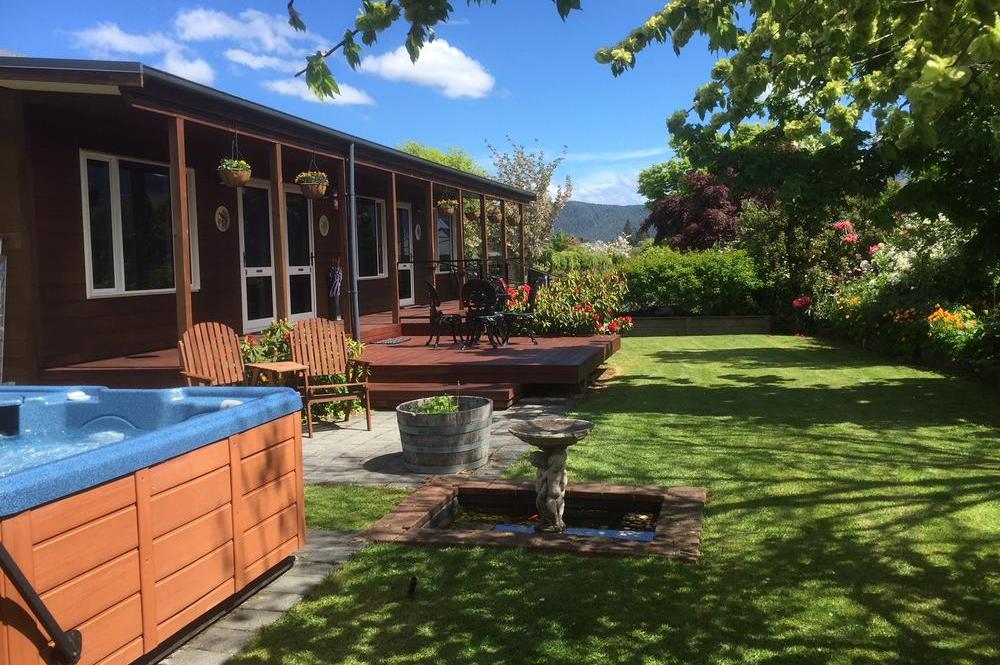 Garten, Blue Ridge Bed & Breakfast, Te Anau, Neuseeland Hochzeitsreise