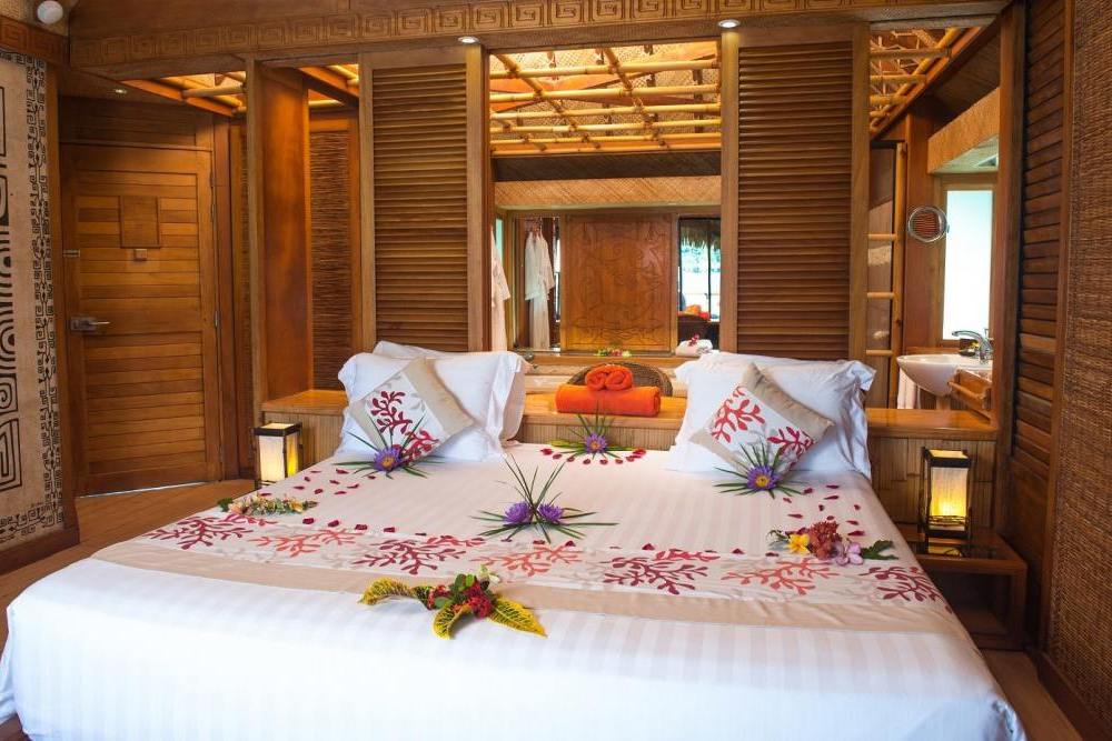 Schlafzimmer, Bora Bora Pearl Beach Resort & Spa, Südsee Flitterwochen