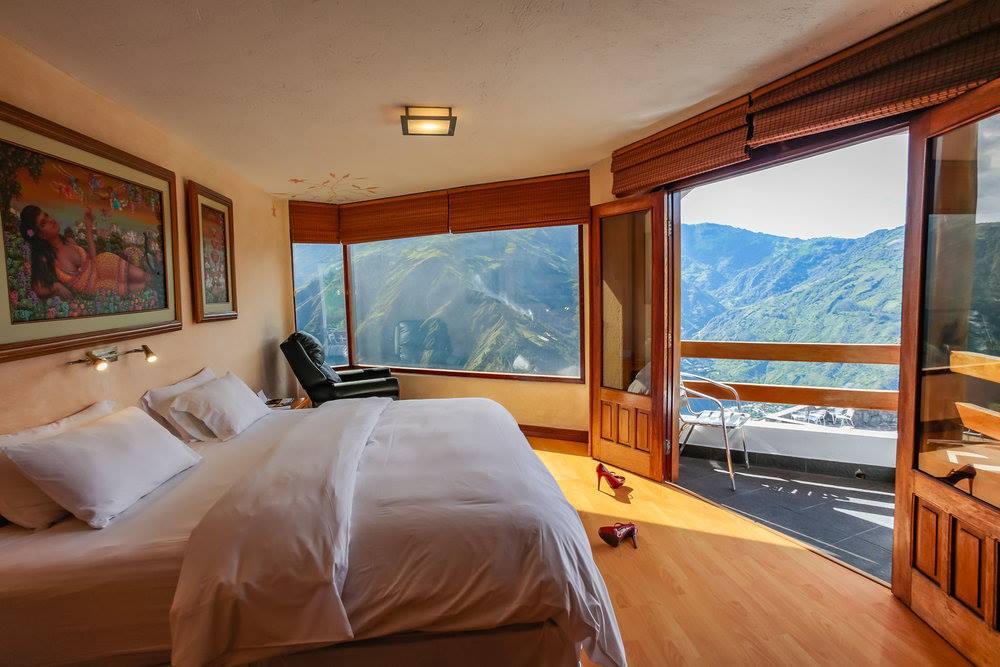 Doppelzimmer mit Ausblick, Hotel Luna Volcán, Banos, Ecuador Flitterwochen