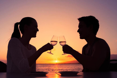 Romantisches Dinner auf Mahé, Seychellen Hochzeitsreise, Sonnenuntergang