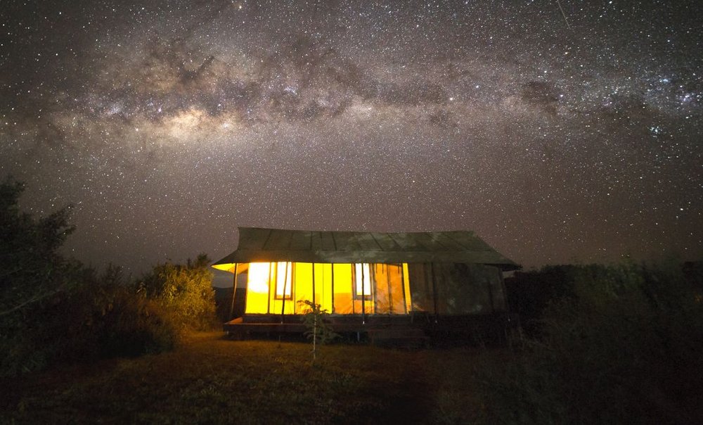 Nachthimmel, Nomad Tanzania's Entamanu Ngorongoro, Tansania Flitterwochen