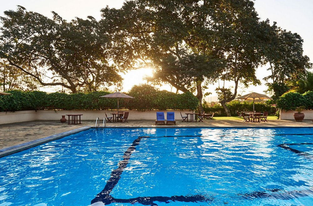 Pool, Legendary Lodge, Arusha, Tansania Hochzeitsreise