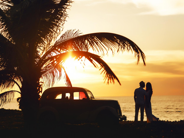 Sonnenuntergang, Oldtimer, Paar, Kuba Hochzeitsreise, Romantik